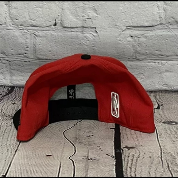 Chicago Bulls New Era 9FIFTY NBA Snapback Hat - Picture 2 of 2